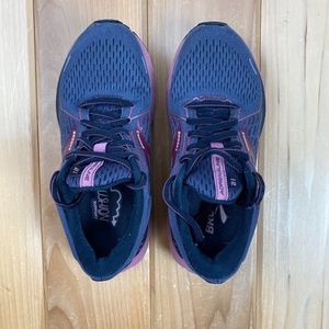 Brooks Adrenaline GTS 21 Running Shoes